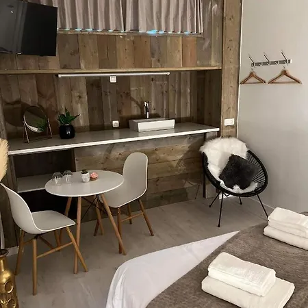 Apartamento Prachtige In Centrum Met Badkamer ! Brujas