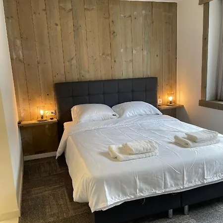 Apartamento Prachtige In Centrum Met Badkamer ! Brujas